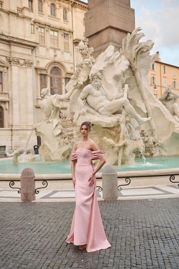 Maxi Κρεπ Φόρεμα Off Shoulder Με Αποσπώμενη Ουρά Baby Pink- Zenia
