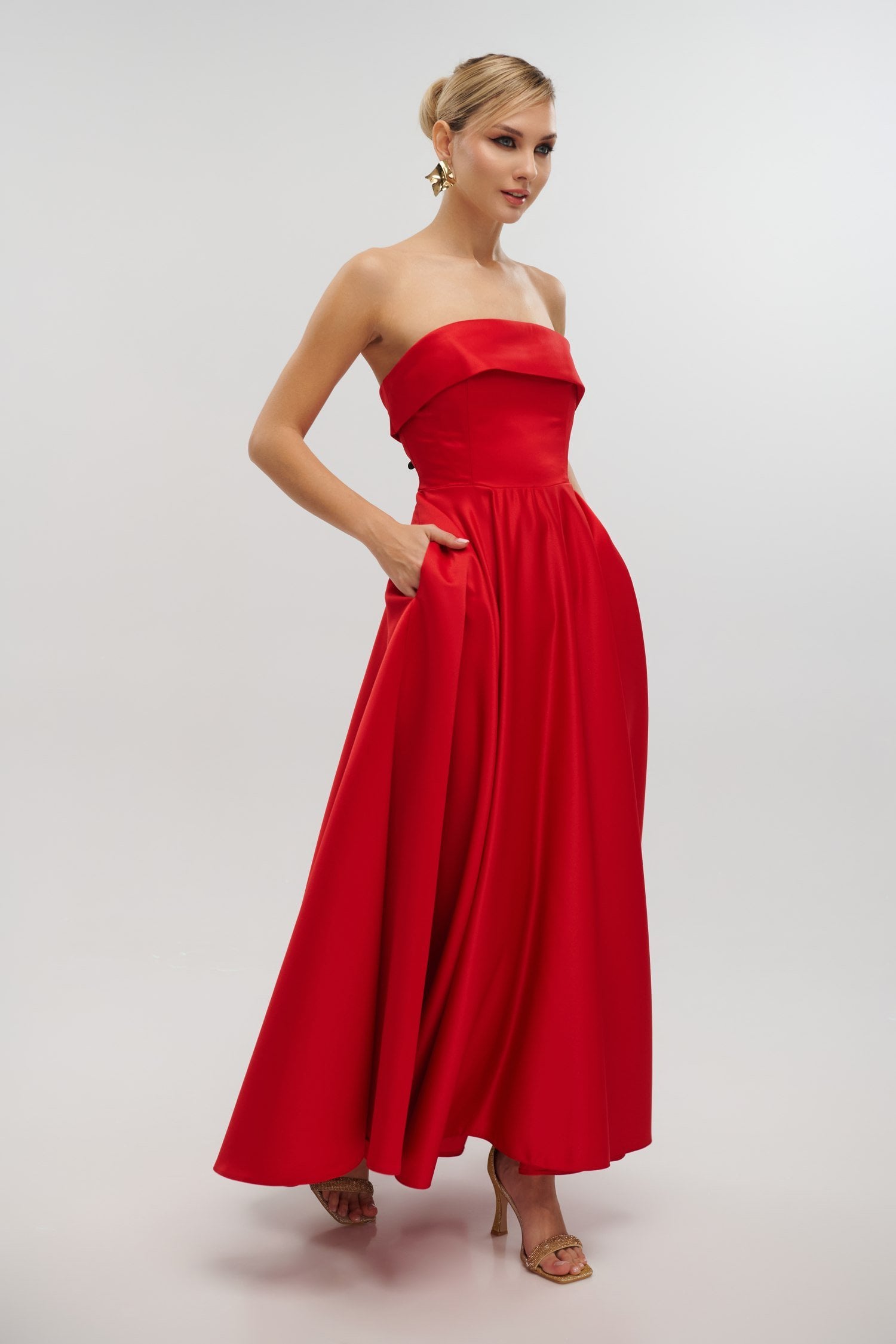 Σατέν Midi Φόρεμα Strapless Σε Άλφα Γραμμή Κόκκινο - Marlen