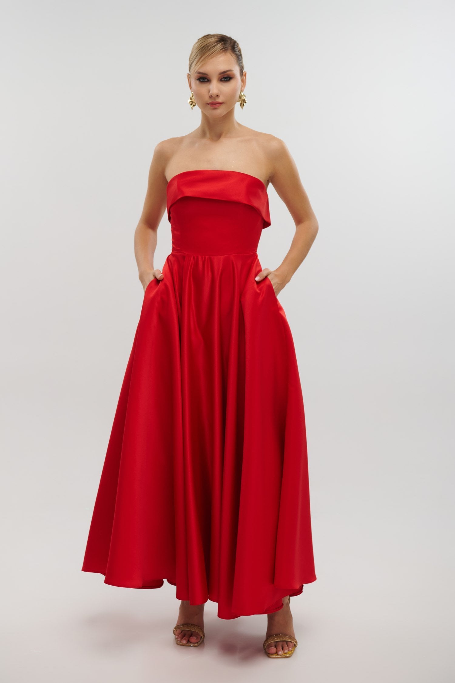 Σατέν Midi Φόρεμα Strapless Σε Άλφα Γραμμή Κόκκινο - Marlen