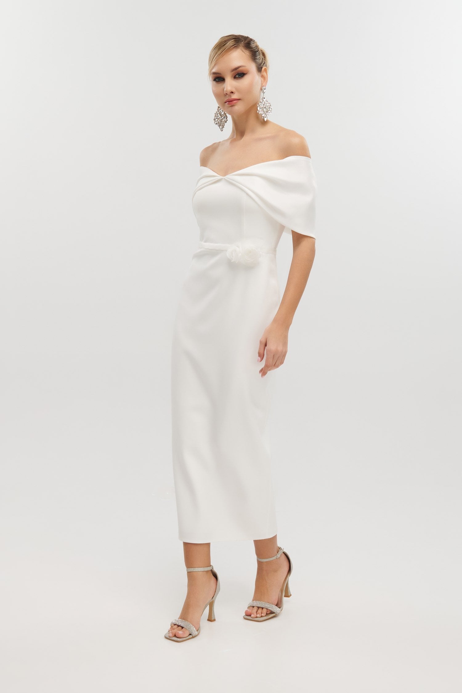 Φόρεμα Κρεπ Midi Off Shoulder Με Μπουτονιέρα Λευκό - Thalie