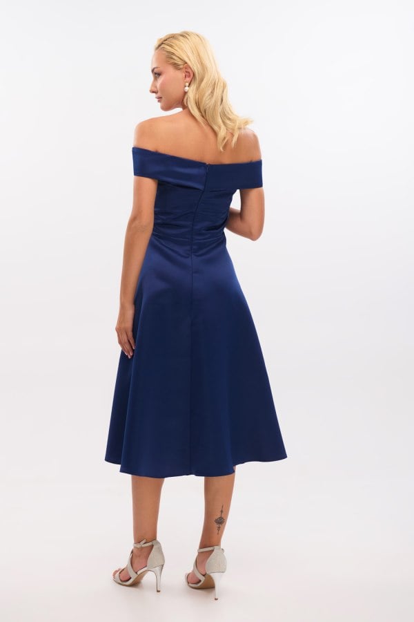 Midi Φόρεμα Σατέν Off Shoulder Σε Άλφα Γραμμή Navy Blue - Alcyone