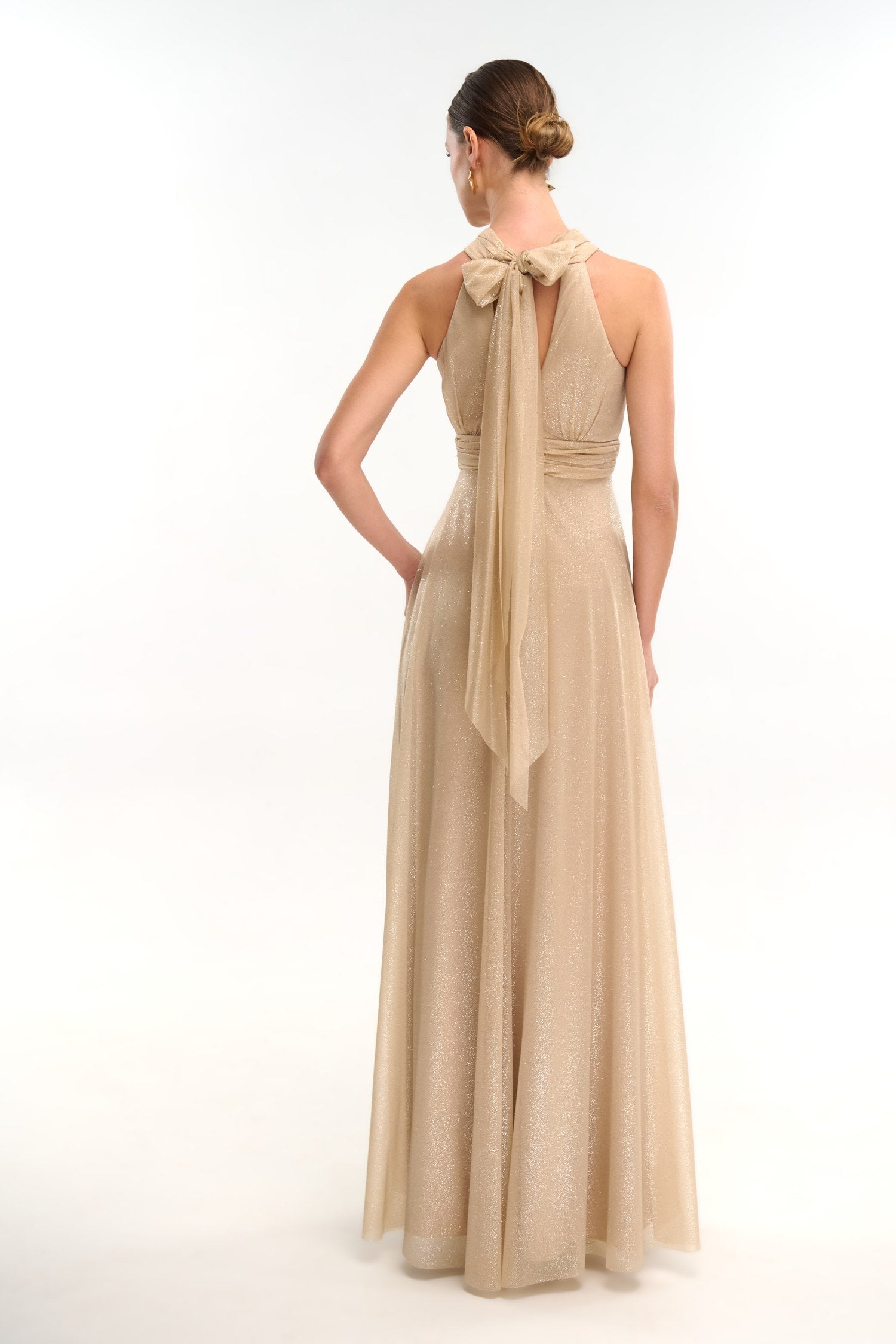 Maxi Φόρεμα Shiny Μουσελίνα Με Δέσιμο Στο Λαιμό Light Gold - Torina - Image 7