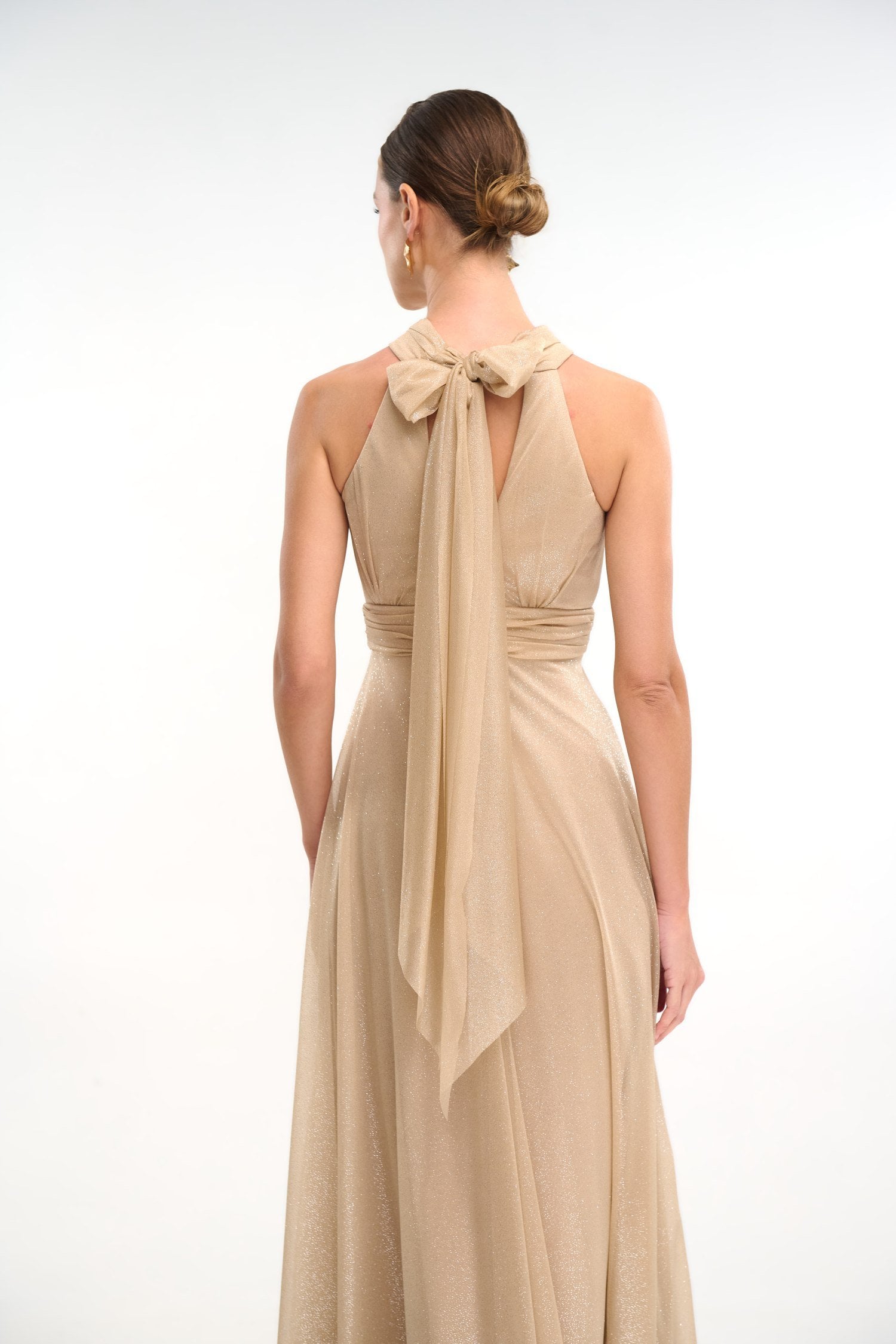 Maxi Φόρεμα Shiny Μουσελίνα Με Δέσιμο Στο Λαιμό Light Gold - Torina - Image 6