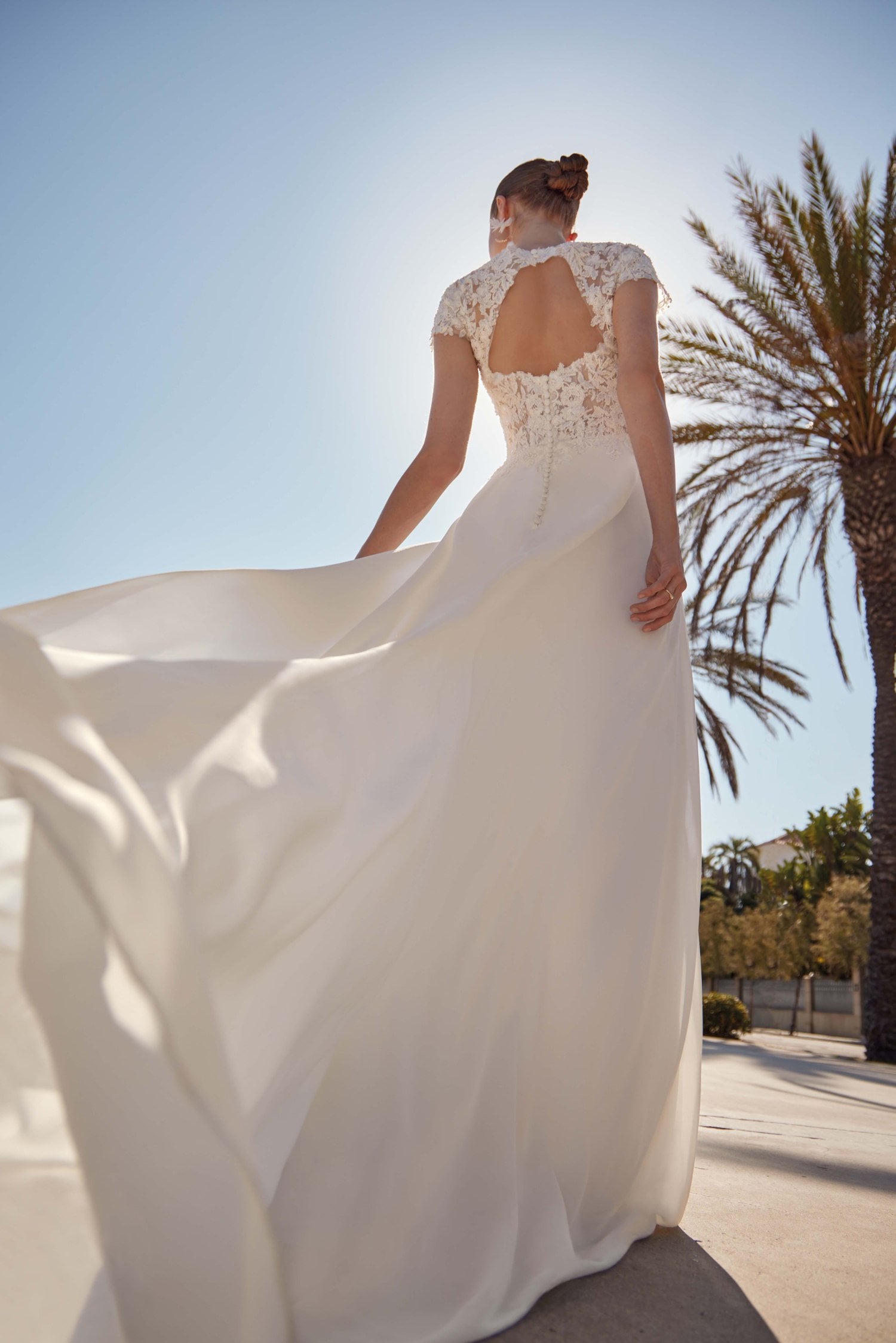 Bridal Φόρεμα Μουσελίνας Με Μπούστο Δαντέλα Και Μανίκια Λευκό