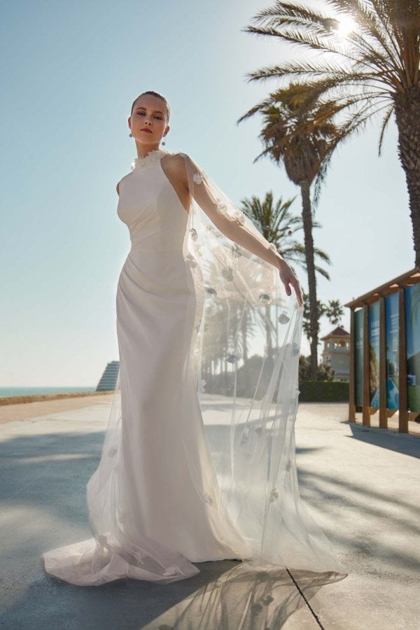 Bridal Σατέν Φόρεμα Maxi Halterneck Με Πέπλο Λευκό
