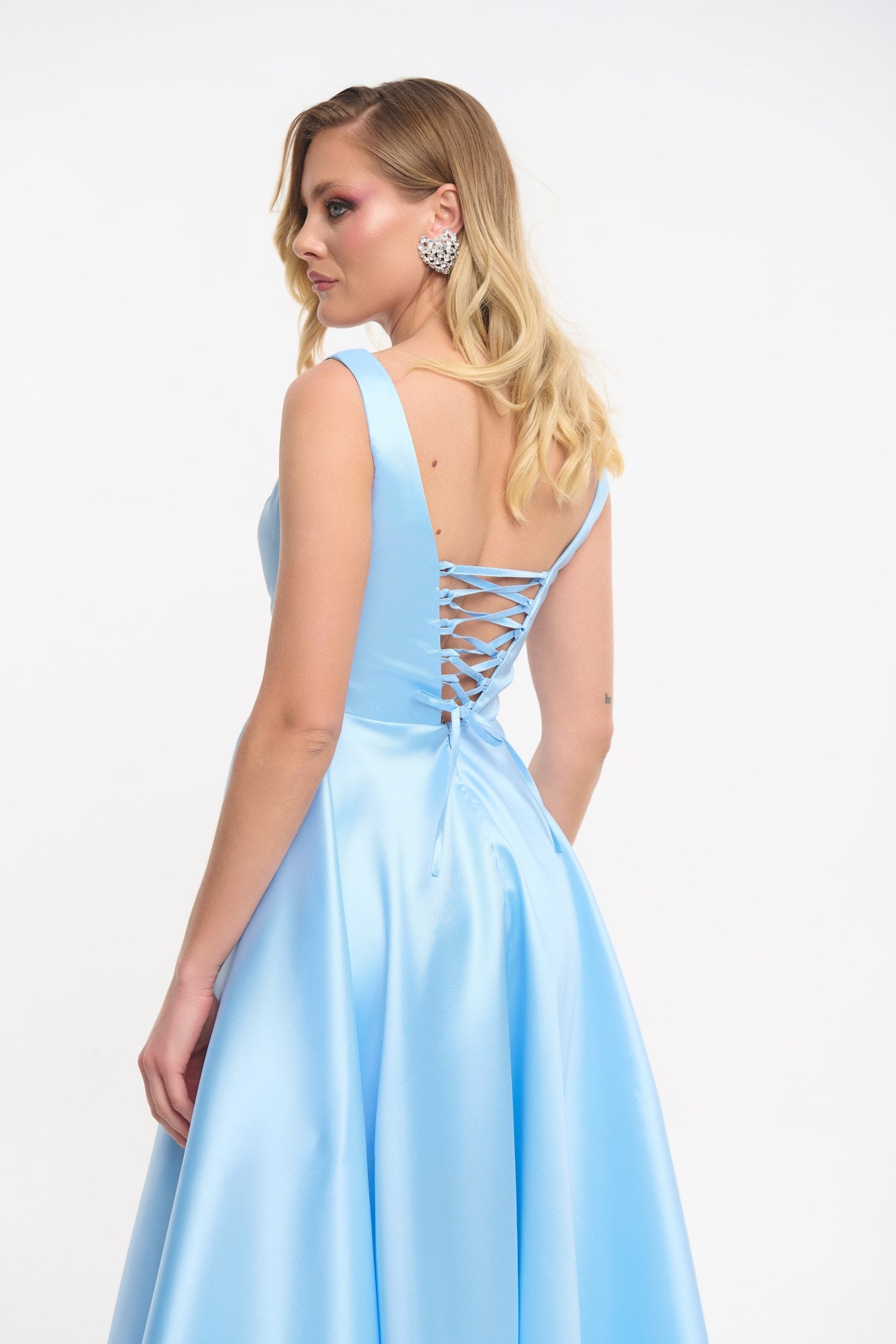 Cocktail Midi Φόρεμα Σατέν Με Κορδόνια Στην Πλάτη Light Blue - Carmen - Image 17