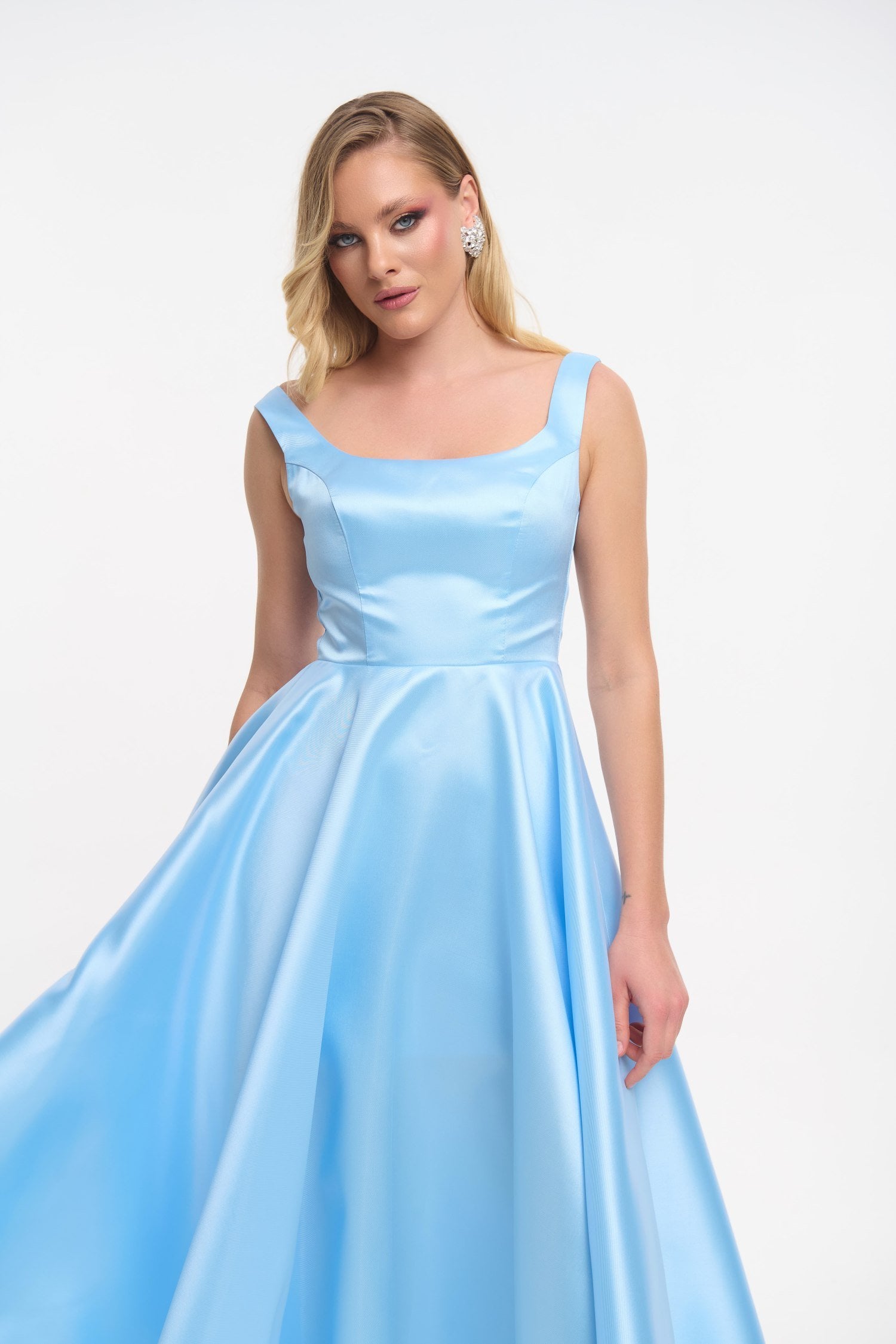 Cocktail Midi Φόρεμα Σατέν Με Κορδόνια Στην Πλάτη Light Blue - Carmen - Image 16