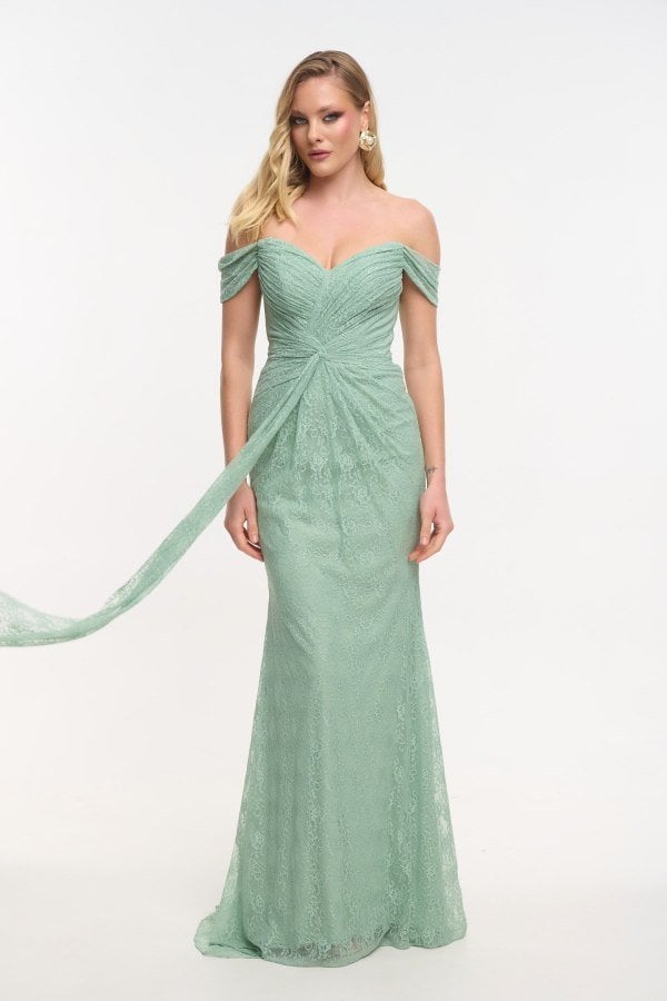 Δαντελένιο Φόρεμα Maxi Off Shoulder Με Πλαϊνή Ουρά Μέντα - Teresa