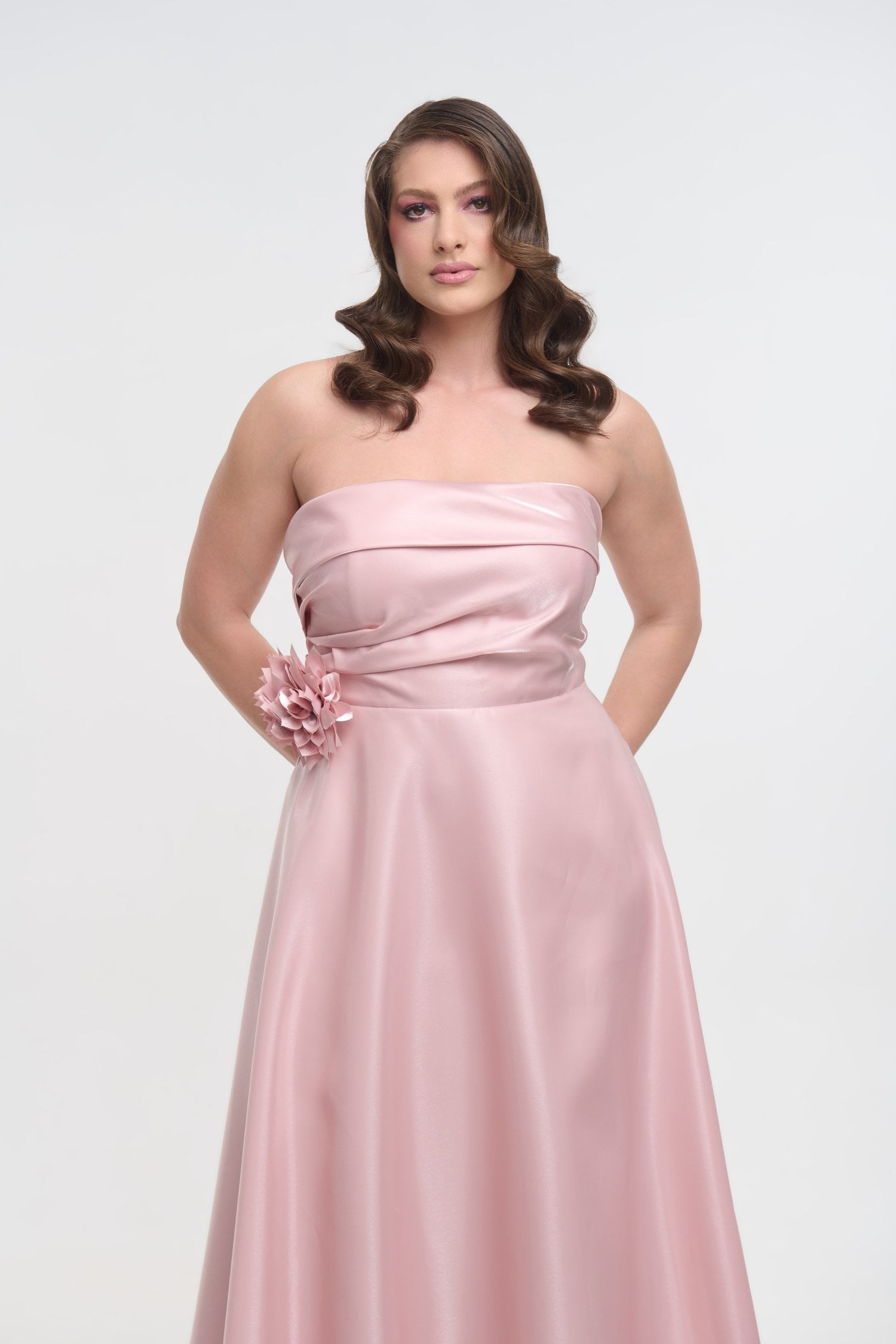 Σατέν Φόρεμα Μακρύ Strapless Με Καρφίτσα Λουλούδι Old Pink - Erika - Image 6