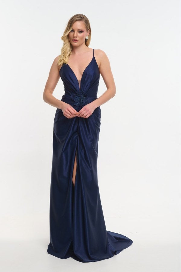 Maxi Φόρεμα Σατέν Με Σκίσιμο Ουρά Και 3D Λουλούδι Navy Blue - Lance