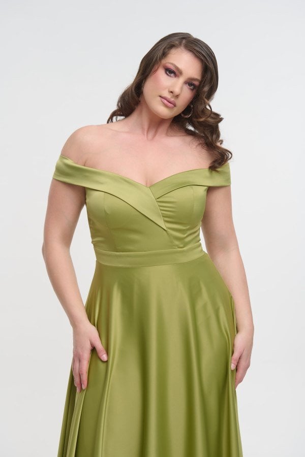Αρχοντικό Φόρεμα Maxi Σατέν Off Shoulder Σε Άλφα Γραμμή Olive - Mitzi